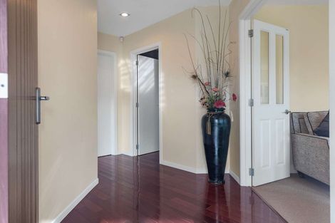 Photo of property in 32 Carroll Place, Owhata, Rotorua, 3010