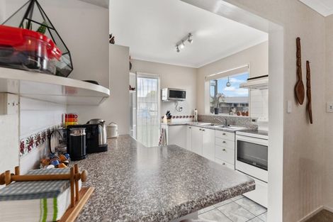 Photo of property in 3 Rimu Street, Levin, 5510