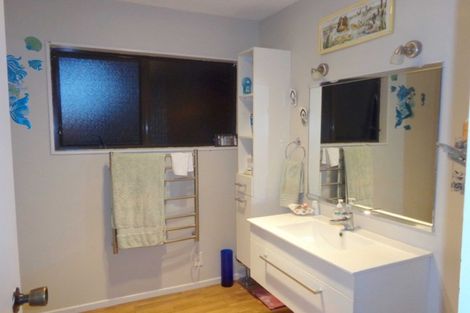 Photo of property in 24 Olive Terrace, Paraparaumu Beach, Paraparaumu, 5032