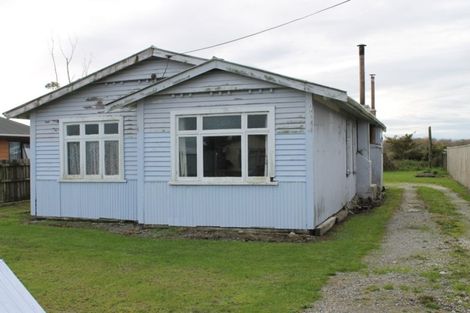 Photo of property in 25 Coates Street, Westport, 7825