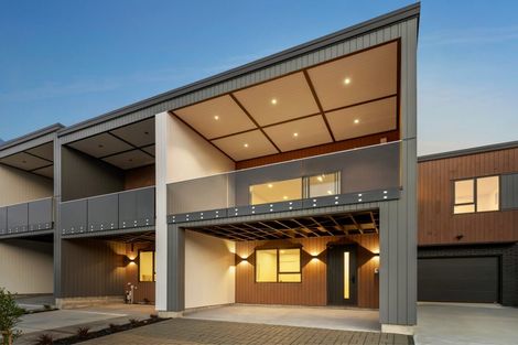 Photo of property in 43 Puihi Crescent, Massey, 0614