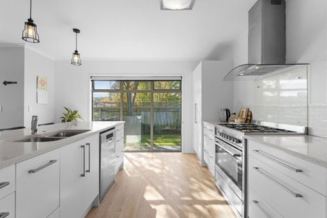 Photo of property in 17 Windsor Street, Richmond Heights, Taupo, 3330