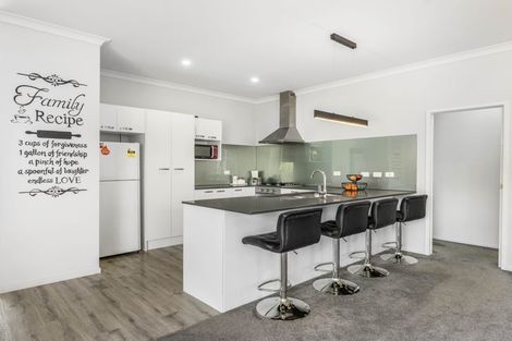 Photo of property in 51a Cosgrave Road, Papakura, 2110