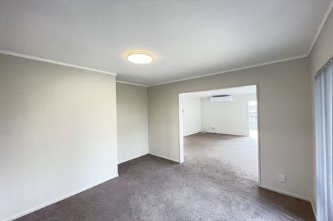 Photo of property in 2/34 Simmental Crescent, Somerville, Auckland, 2014