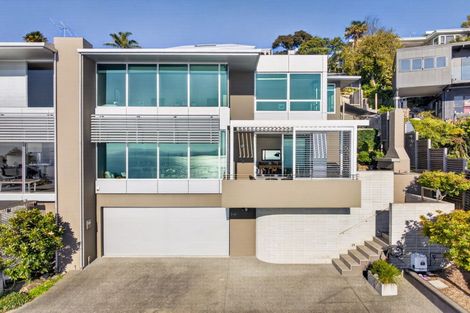 Photo of property in 2/23 Seapoint Road, Bluff Hill, Napier, 4110