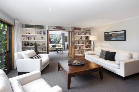 Photo of property in 2/5a Regency Crescent, Redwood, Christchurch, 8051
