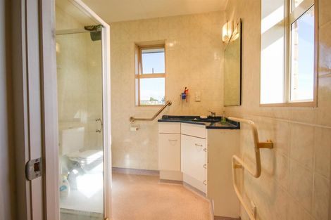 Photo of property in 16 Kotare Crescent, Pahi, Paparoa, 0571