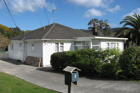 Photo of property in 8 Homedale Road, Wainuiomata, Lower Hutt, 5014
