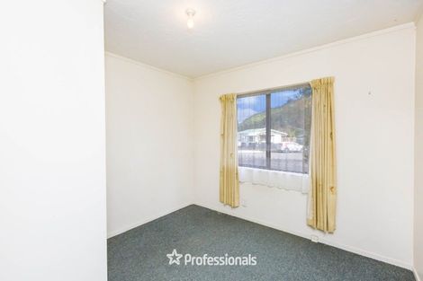 Photo of property in 5 Tulsa Grove, Totara Park, Upper Hutt, 5018