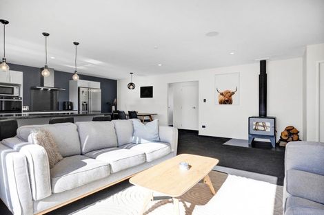 Photo of property in 4 Biron Place, Stratford, 4332