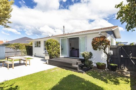 Photo of property in 1/216 Waimairi Road, Ilam, Christchurch, 8041