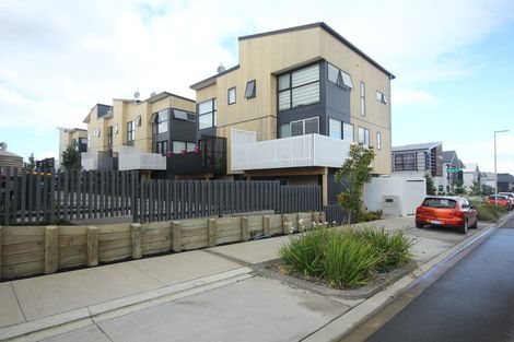 Photo of property in 2 Pheasant Lane, Hobsonville, Auckland, 0616