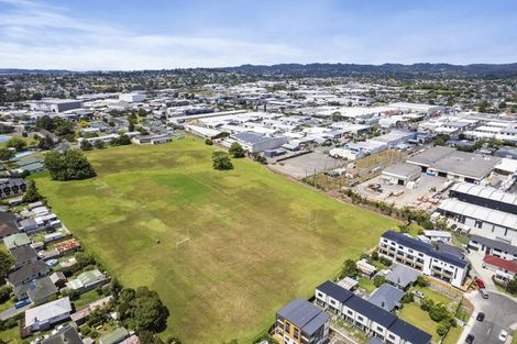 Photo of property in 5/68 Smythe Road, Henderson, Auckland, 0612