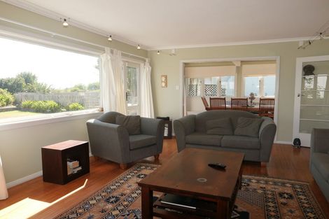 Photo of property in 77 Manly Street, Paraparaumu Beach, Paraparaumu, 5032