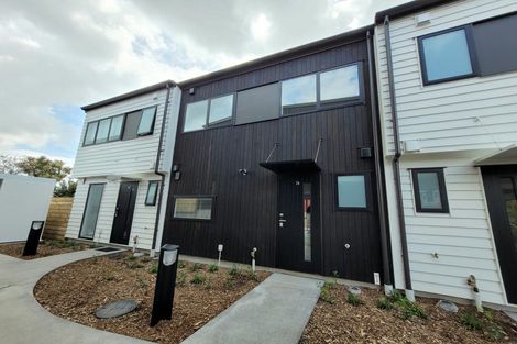 Photo of property in 26 Whanui Place, Mangere Bridge, Auckland, 2022