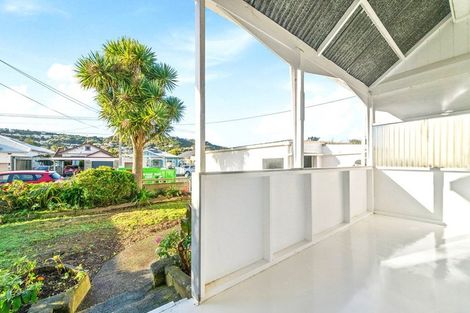 Photo of property in 68 Derwent Street, Island Bay, Wellington, 6023