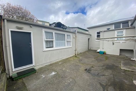 Photo of property in 140 Tasman Street, Mount Cook, Wellington, 6021