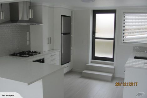 Photo of property in 12 Meadowvale Avenue, Forrest Hill, Auckland, 0620