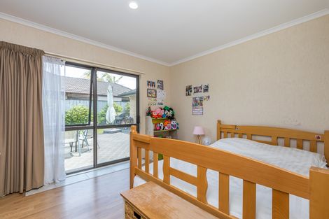 Photo of property in 4 Kalmore Place, Flat Bush, Auckland, 2016