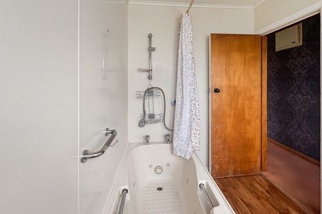 Photo of property in 5 Norbiton Road, Foxton, 4814