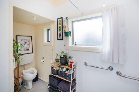 Photo of property in 85 Shamrock Street, Takaro, Palmerston North, 4412