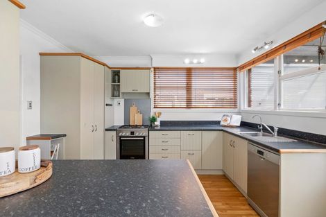 Photo of property in 14 Barrett Street, Westown, New Plymouth, 4310