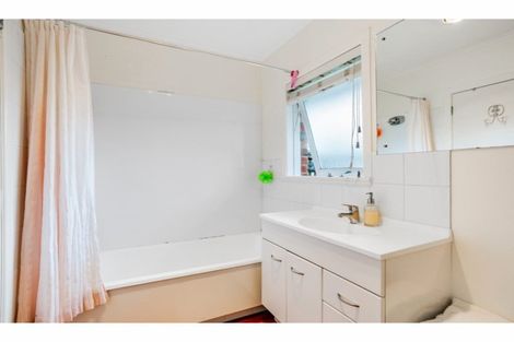 Photo of property in 3/19 Ellen Avenue, Hillcrest, Auckland, 0627