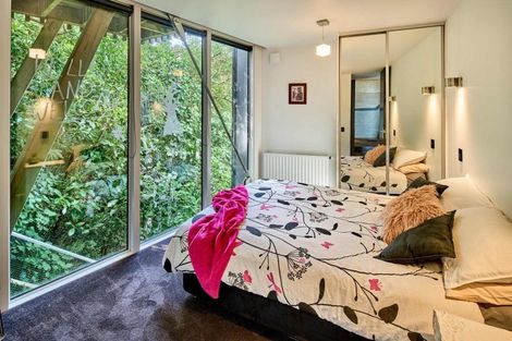 Photo of property in 64a Orangi Kaupapa Road, Northland, Wellington, 6012