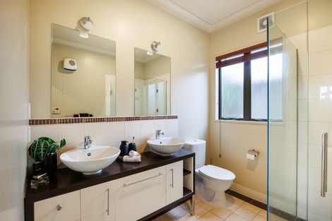 Photo of property in 37 Abby Road, Fitzherbert, Palmerston North, 4410