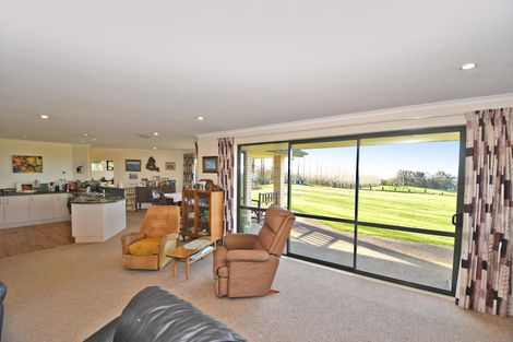 Photo of property in 210 Staniforth Road, Kaiwaka, Wellsford, 0975