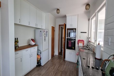 Photo of property in 44 Compton Street, Hillcrest, Auckland, 0627