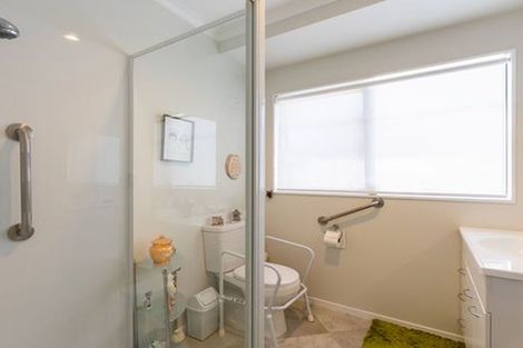 Photo of property in Rangeview Villas, 10/9 Fuller Close, Levin, 5510