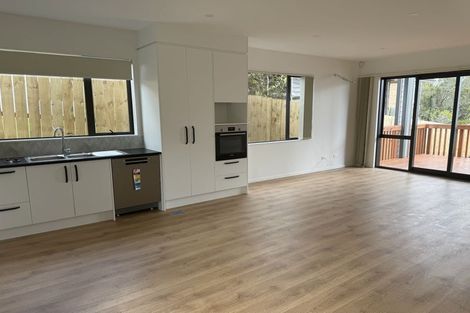 Photo of property in 1b Zion Road, Birkenhead, Auckland, 0626