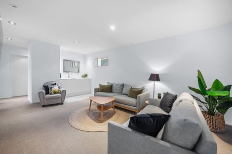 Photo of property in 12a Eastcliffe Road, Castor Bay, Auckland, 0620