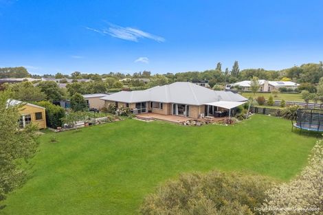 Photo of property in 9 Riverside Way, Amberley, 7410