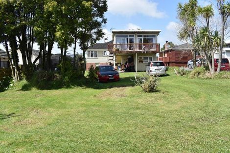 Photo of property in 84 Roberts Road, Te Atatu South, Auckland, 0610