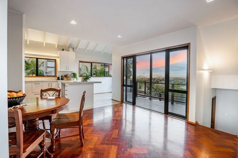 Photo of property in 153 Luckens Road, West Harbour, Auckland, 0618