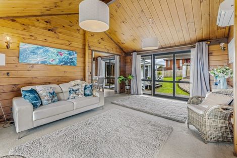 Photo of property in 43 Palmyra Way, Half Moon Bay, Auckland, 2012
