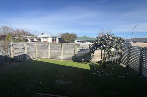 Photo of property in 35 Mcgiffert Street, Palmerston North, 4410
