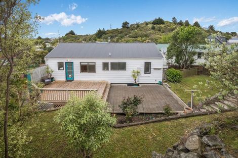 Photo of property in 67 Omapere Street, Whitby, Porirua, 5024