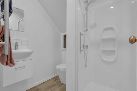 Photo of property in 3/99 Vauxhall Road, Devonport, Auckland, 0624