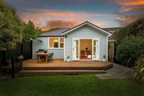 Photo of property in 47 Eden Street, Island Bay, Wellington, 6023