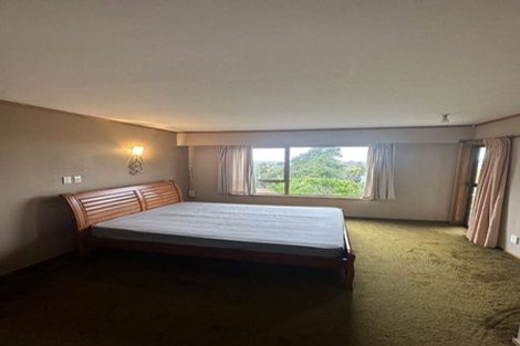 Photo of property in 118 Pupuke Road, Hillcrest, Auckland, 0627