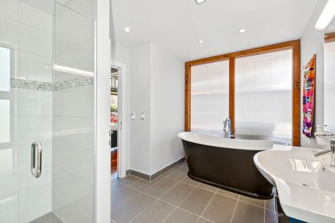 Photo of property in 28 Sam John Place, Lake Hawea, 9382