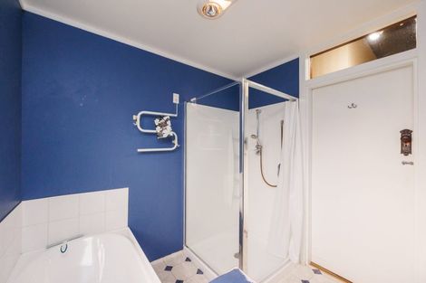 Photo of property in 56 Ongo Road, Hunterville, 4730