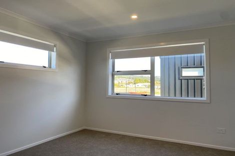 Photo of property in 7/664 Swanson Road, Swanson, Auckland, 0612