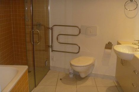 Photo of property in 11/80u Salamanca Road, Kelburn, Wellington, 6012