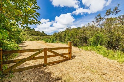 Photo of property in 73 Pipiroa Road, Ngatea, 3503