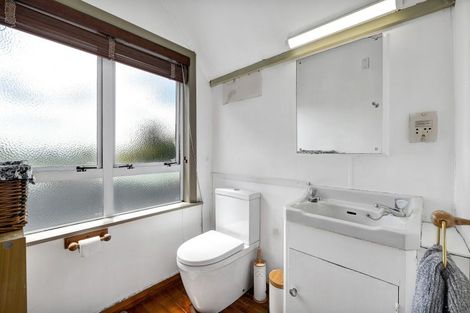 Photo of property in 3 Surrey Street, Stratford, 4332