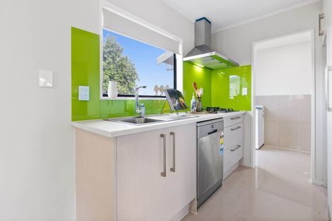 Photo of property in 100a Shifnal Drive, Randwick Park, Auckland, 2105